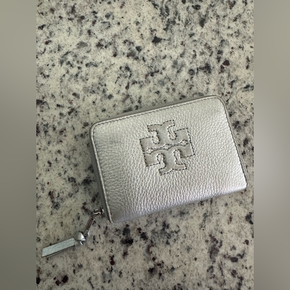 Tory Burch Silver Leather Coin Wallet
